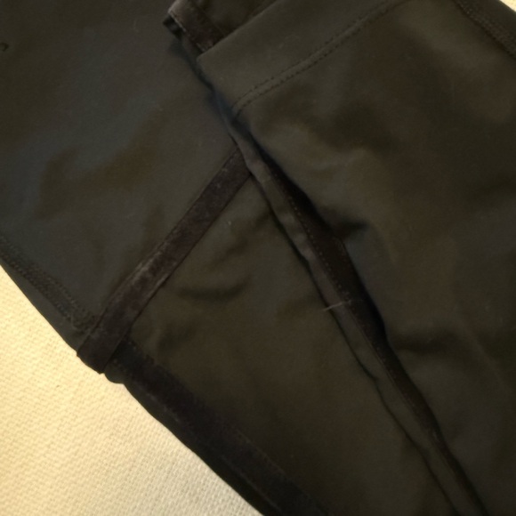 Nike Dri-Fit leggings velvet trim black size small - Picture 6 of 6